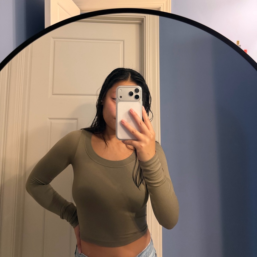 Aura Olive Long Sleeve Women's Tee